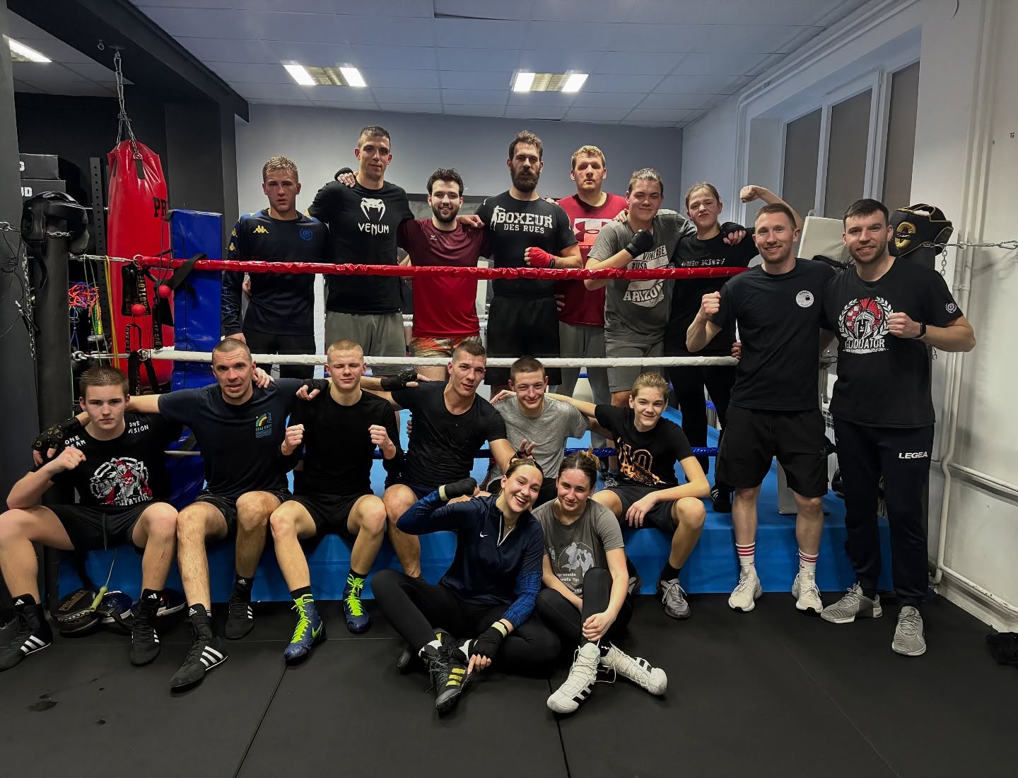 Strong Boxing Gym — tim i članovi